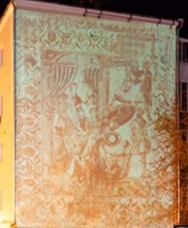 В Екатеринбурге нейросеть и робот нарисуют античную фреску на жилом доме