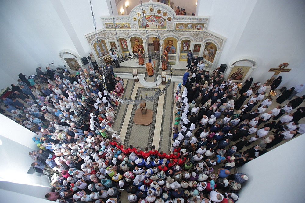 Патриарх Кирилл освятил храм в честь Феодоровской иконы Божией Матери в Алапаевске