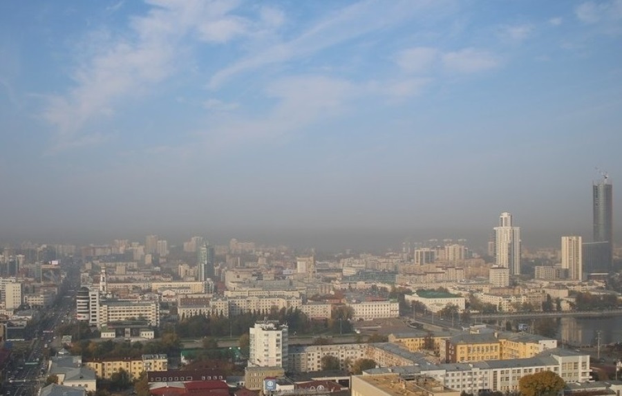 В Свердловской области сухо, жарко, но действует предупреждение о смоге