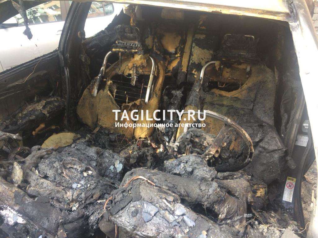 Ночью в Нижнем Тагиле сожгли Toyota Avensis