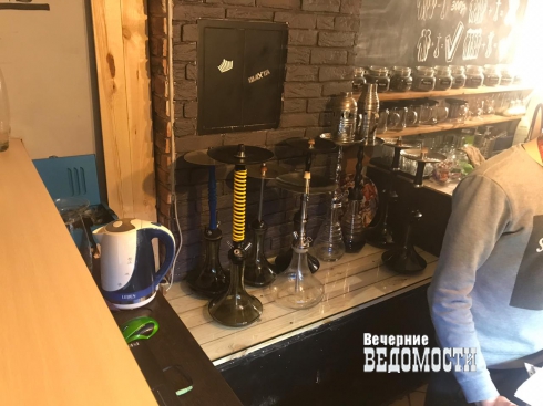 В Екатеринбурге муниципальное помещение отдали под казино и подпольный кальян-бар