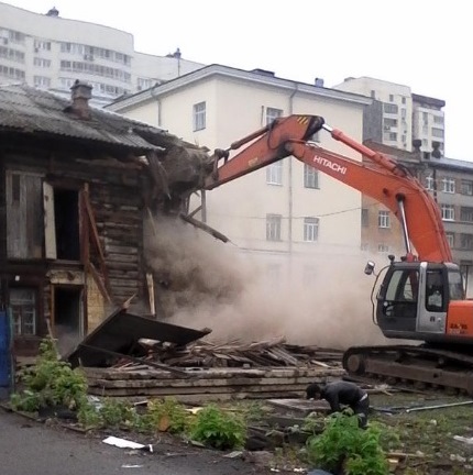 В Екатеринбурге снесли Дом Холмогорова (ФОТО) В Екатеринбурге снесли Дом Холмогорова (ФОТО)