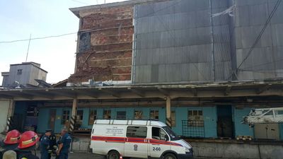 Прокуратура начала проверку по факту обрушения стены на хладокомбинате в Екатеринбурге Прокуратура начала проверку по факту обрушения стены на хладокомбинате в Екатеринбурге
