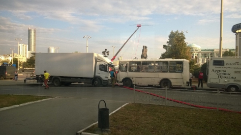 Центр Екатеринбурга перекрыли ради Пореченкова (фото)