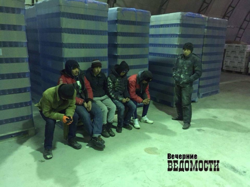 Свердловские силовики выявили цех по розливу фальсифицированной водки. Изъято 9 тонн спирта (фото)