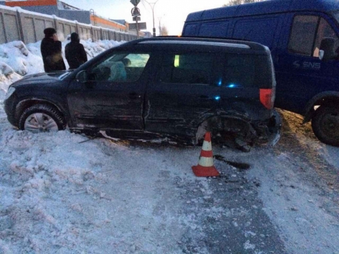 В Нижнем Тагиле произошло массовое ДТП с участием маршрутки. Есть пострадавшие (ФОТО)