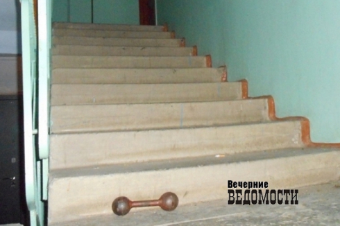 На Урале одна пенсионерка выбивала у другой долг двухкилограммовой гантелей