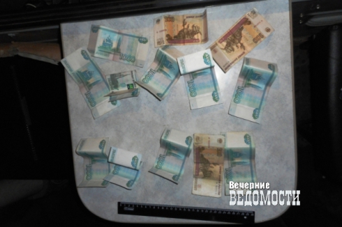 Два уральских тинейджера незаметно обчистили кассу магазина