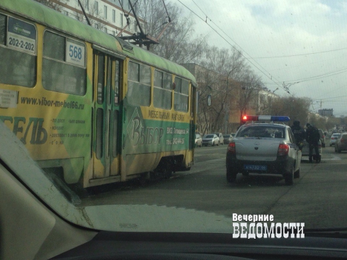 ДТП во Втузгородке парализовало движение трамваев (ФОТО)