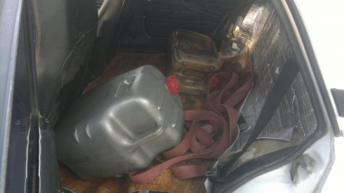 Под Екатеринбургом поймали шайку, воровавшую топливо из баков