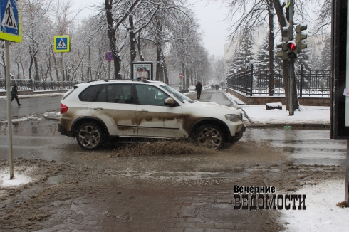 Екатеринбург снова превратился в Грязьбург (ФОТО)