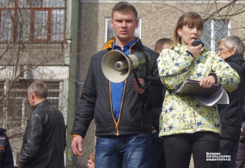 Свердловский депутат защитит бабушек от хулиганов