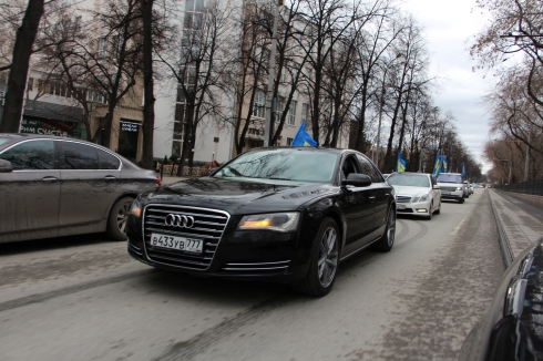 Свердловские «соколы Жириновского» провели автопробег в честь дня рождения лидера