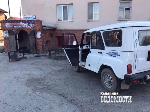 «Фунфырики» против Роспотребнадзора: торговля смертельными бутыльками процветает в Ирбите (ФОТО) 