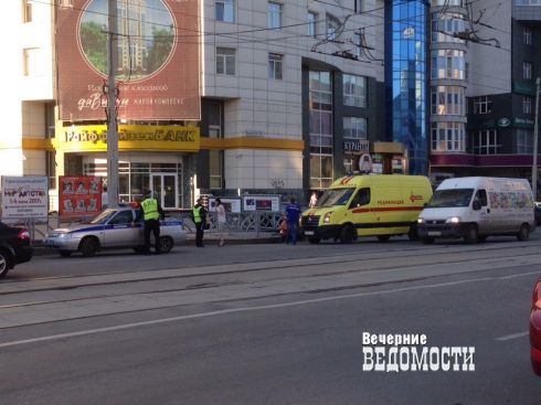 В Екатеринбурге водитель мокика стал участником ДТП