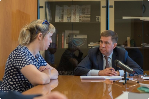 Свердловчан, обратившихся на «Прямую линию с Владимиром Путиным», выслушал вице-губернатор Сергей Швиндт