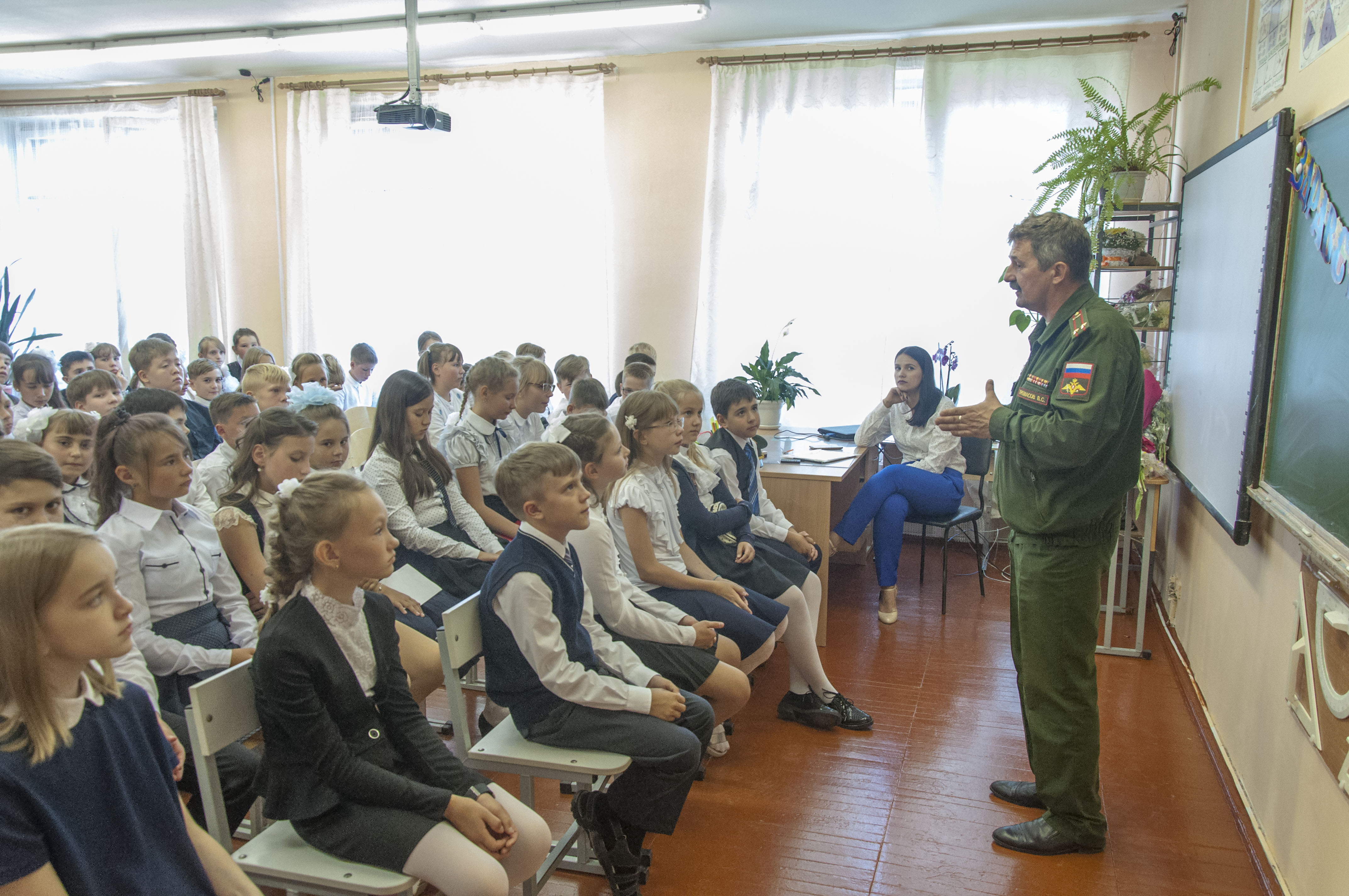 В школах первого сентября прошли уроки профориентации В школах первого сентября прошли уроки профориентации