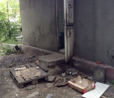 В Екатеринбурге на три месяца закрыли кафе из-за жуткой антисанитарии В Екатеринбурге на три месяца закрыли кафе из-за жуткой антисанитарии