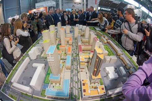 В Екатеринбурге стартовал форум высотного и уникального строительства 100+ Forum Russia