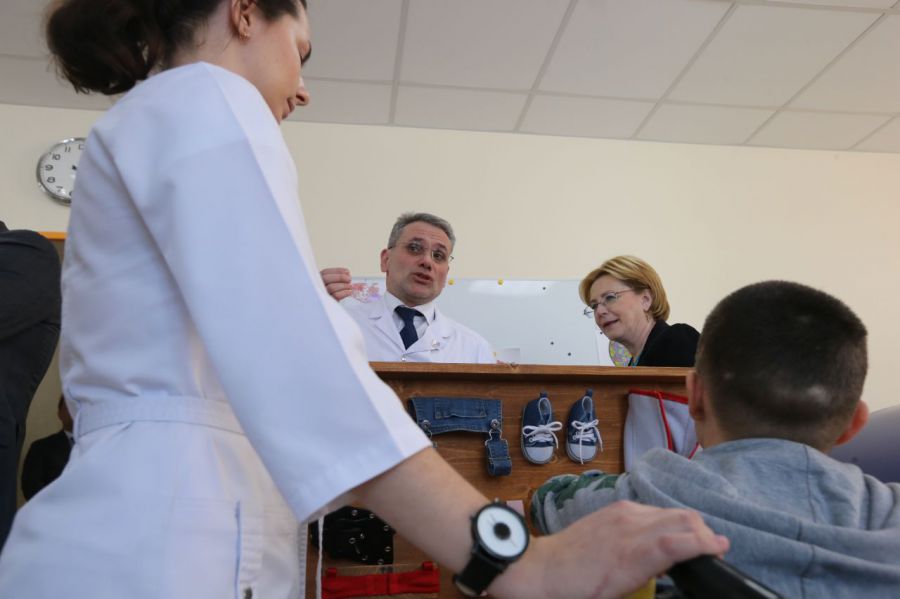 Вероника Скворцова посетила Клинику Института мозга в Березовском Вероника Скворцова посетила Клинику Института мозга в Березовском