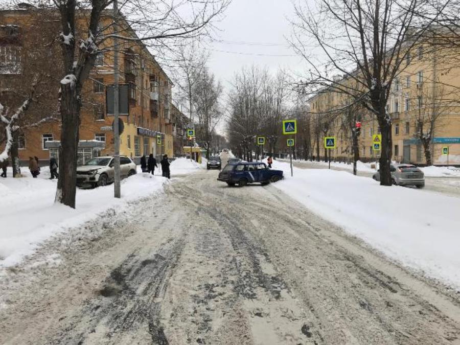 ГИБДД: сводка происшествий на территории Свердловской области за 6 марта 2018 года ГИБДД: сводка происшествий на территории Свердловской области за 6 марта 2018 года