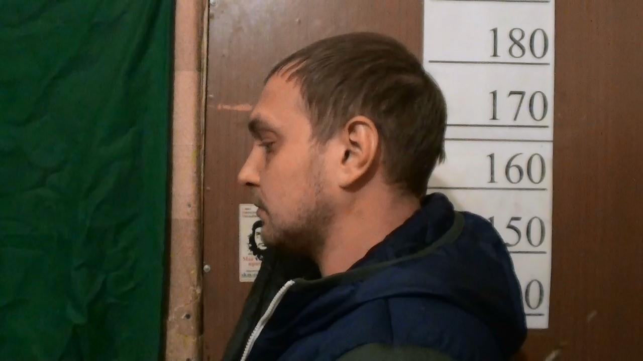 Задержан хулиган, стрелявший из окна дома на Викулова