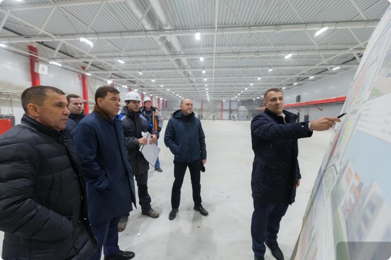 Евгений Куйвашев побывал на стройке ледовой арены «Авто» в Екатеринбурге