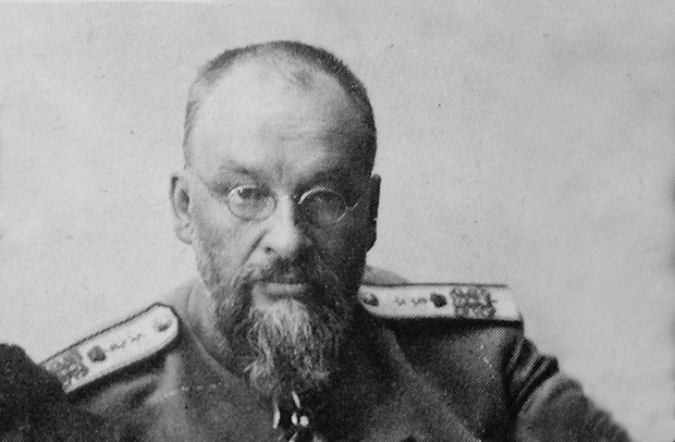 Ревдинец передал монастырю часы, которые могли принадлежать медику Николая II Ревдинец передал монастырю часы, которые могли принадлежать медику Николая II