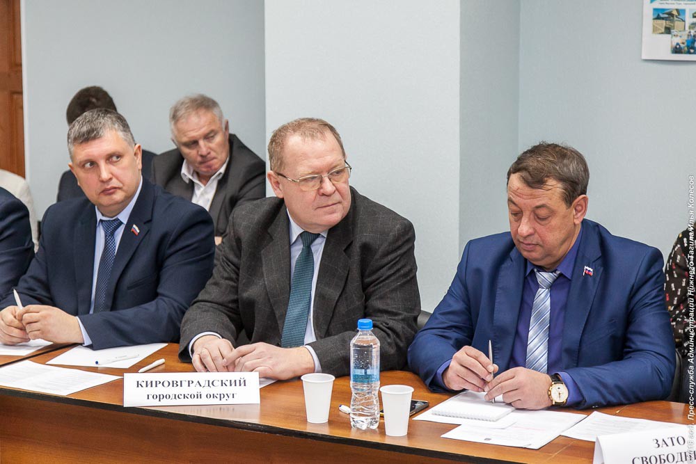 Главы свердловских муниципалитетов раскритиковали «мусорную реформу» Главы свердловских муниципалитетов раскритиковали «мусорную реформу»