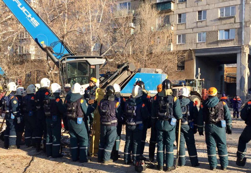 Под завалами в Магнитогорске найдены тела ещё двух человек, число жертв возросло до 17