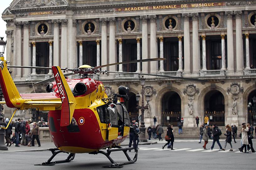 Мощный взрыв прогремел в центре Парижа
