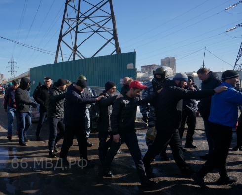 Из Свердловской области выдворят 96 нелегальных мигрантов