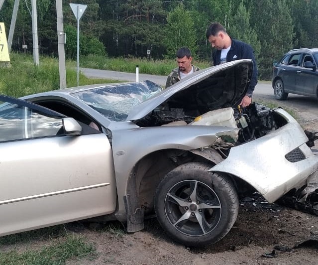 Погиб водитель: на трассе «Екатеринбург – Тюмень» произошло жуткое ДТП