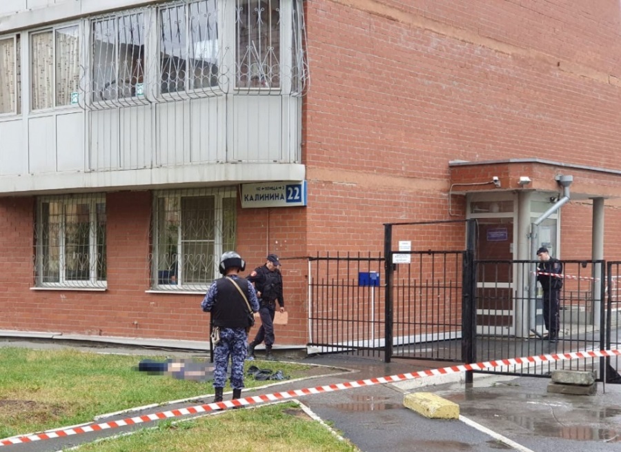 В Екатеринбурге на Уралмаше прозвучали выстрелы. Убит молодой мужчина