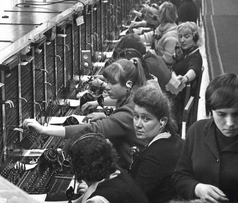 «Екатеринбург. История города в фотографии. 1960-е — 1991» «Екатеринбург. История города в фотографии. 1960-е — 1991»