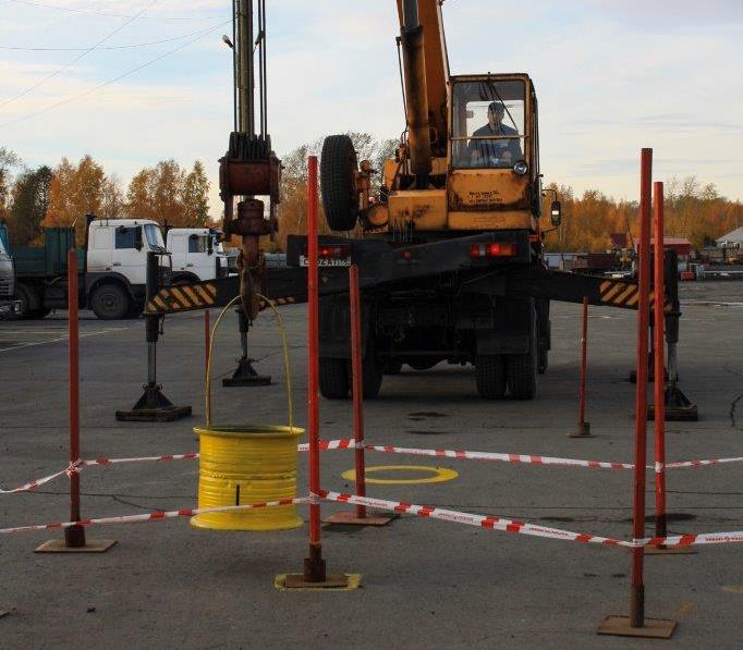 В Свердловской области подъёмные краны сыграли в дартс В Свердловской области подъёмные краны сыграли в дартс