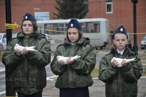 В Невьянске состоялось открытие улицы в честь погибшего лейтенанта МВД Олега Ждановских