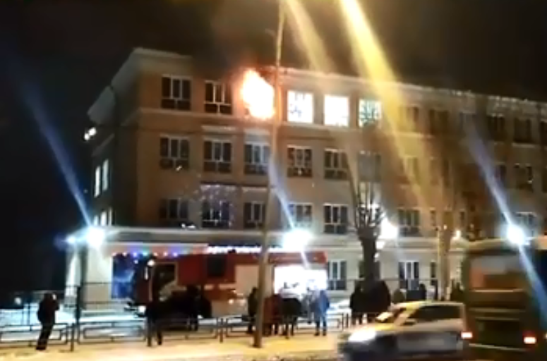 В Екатеринбурге ещё один крупный пожар. На этот раз горит школа № 17 на Белинского