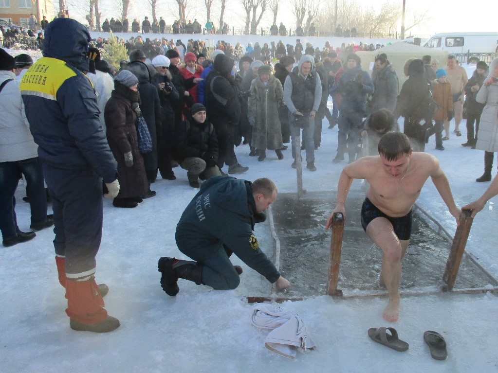 В проруби фото вк