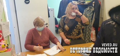 Раздача медицинских масок в Екатеринбурге закончилась скандалом