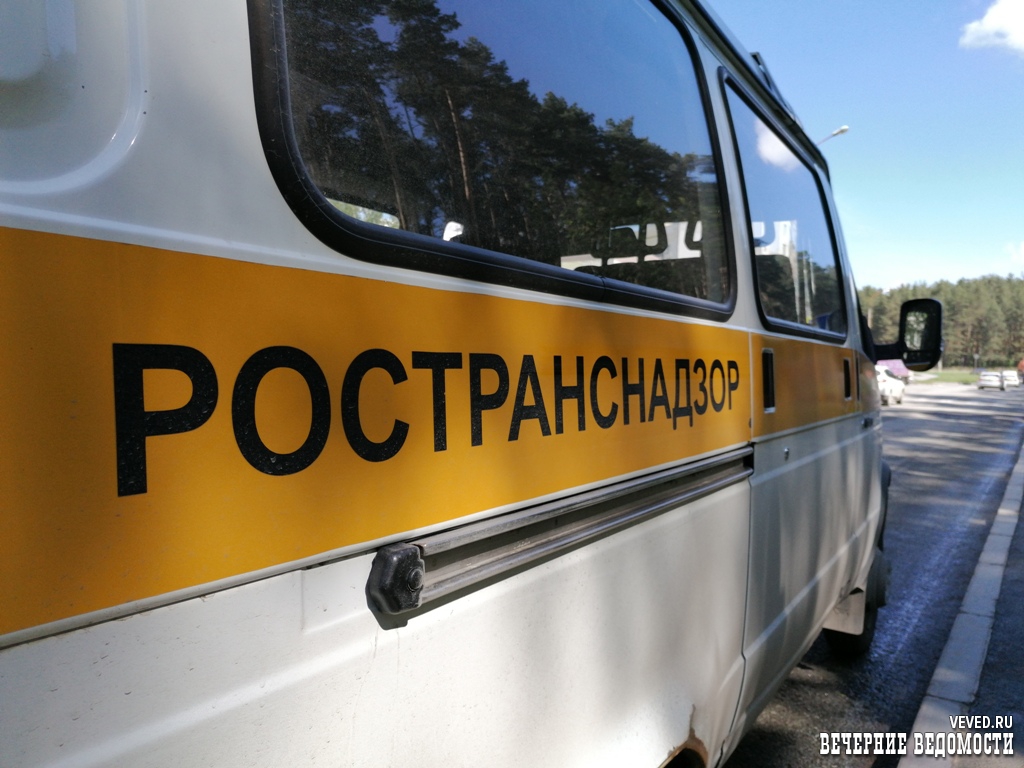Инспекторы ГИБДД под видом пассажиров проверили маршрутки в Екатеринбурге (ФОТО) Инспекторы ГИБДД под видом пассажиров проверили маршрутки в Екатеринбурге (ФОТО)