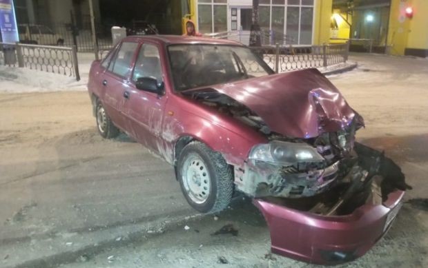 В центре Екатеринбурга водитель потерял сознание и устроил ДТП