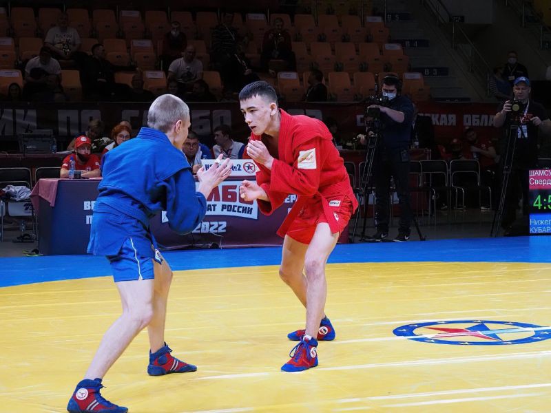 Самбисты УГМК в Верхней Пышме на чемпионате России завоевали восемь медалей